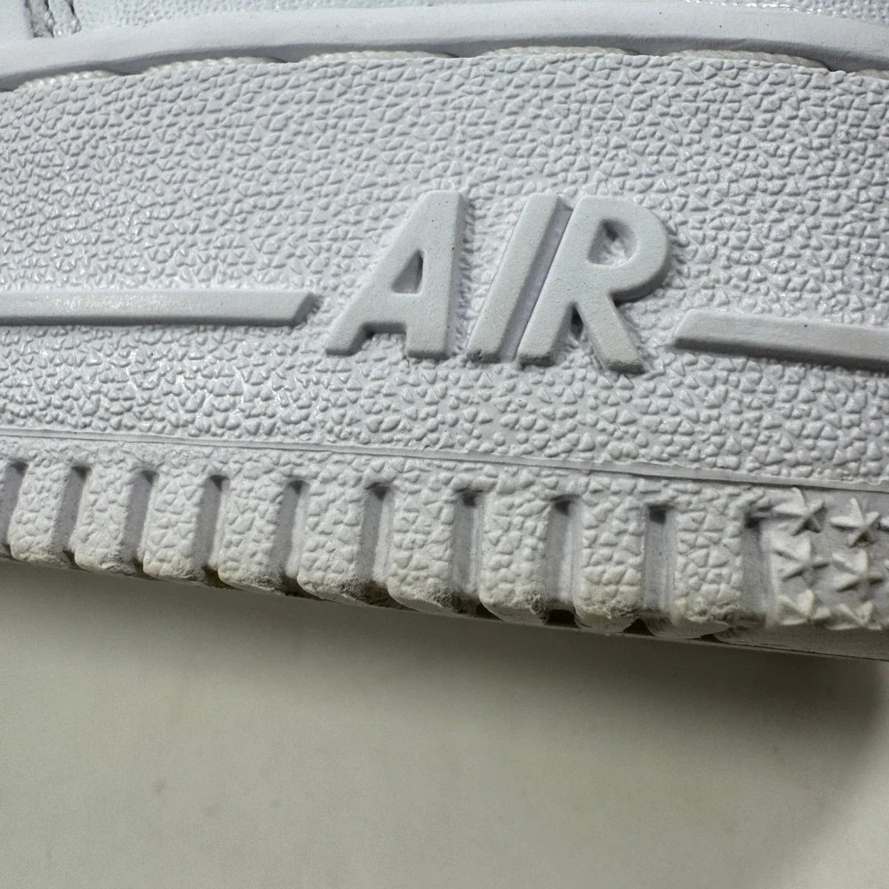 Nike Air Force 1‎ Low Men's White Leather Sneakers Size 11